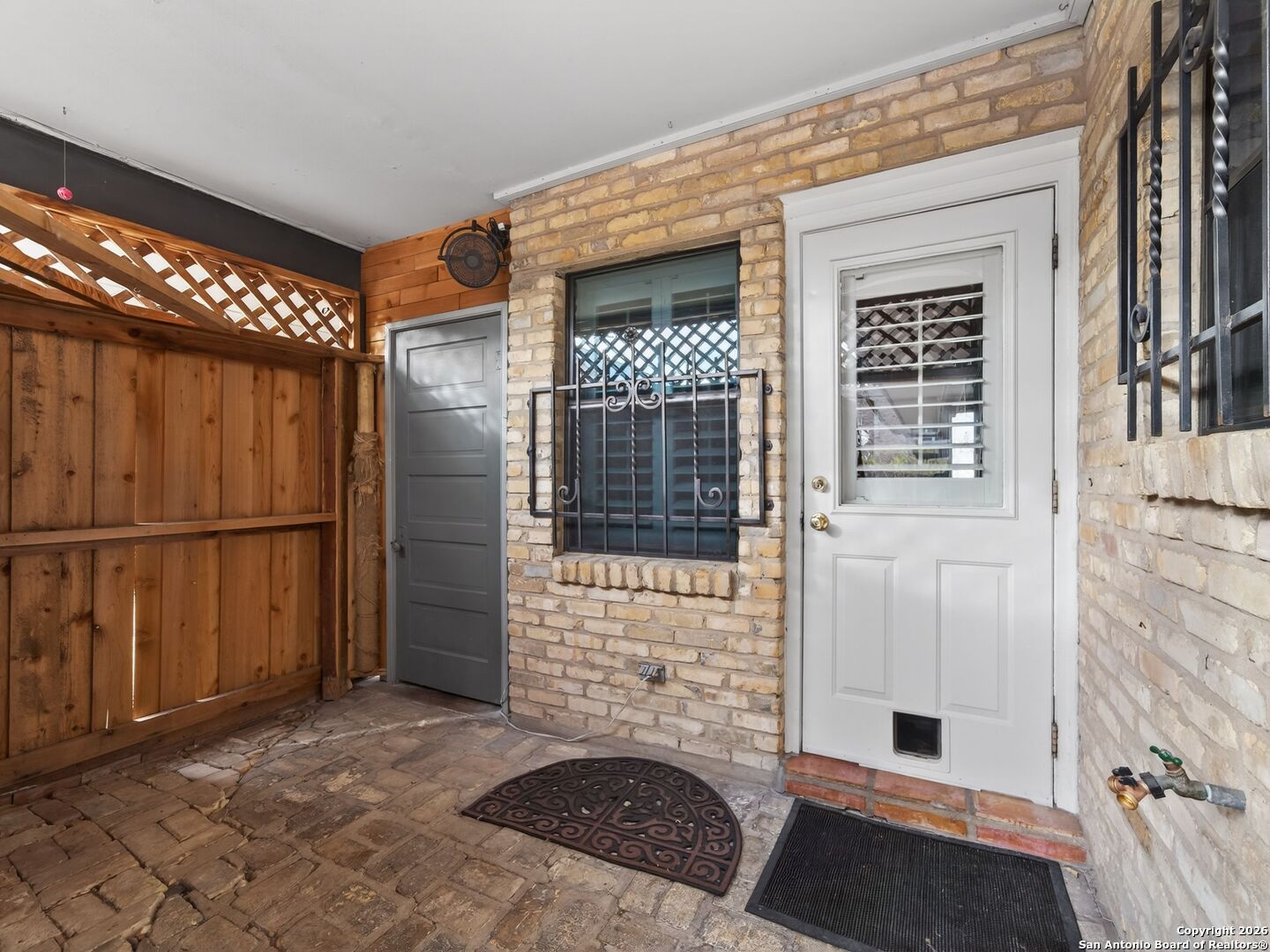 222 W Craig Place D