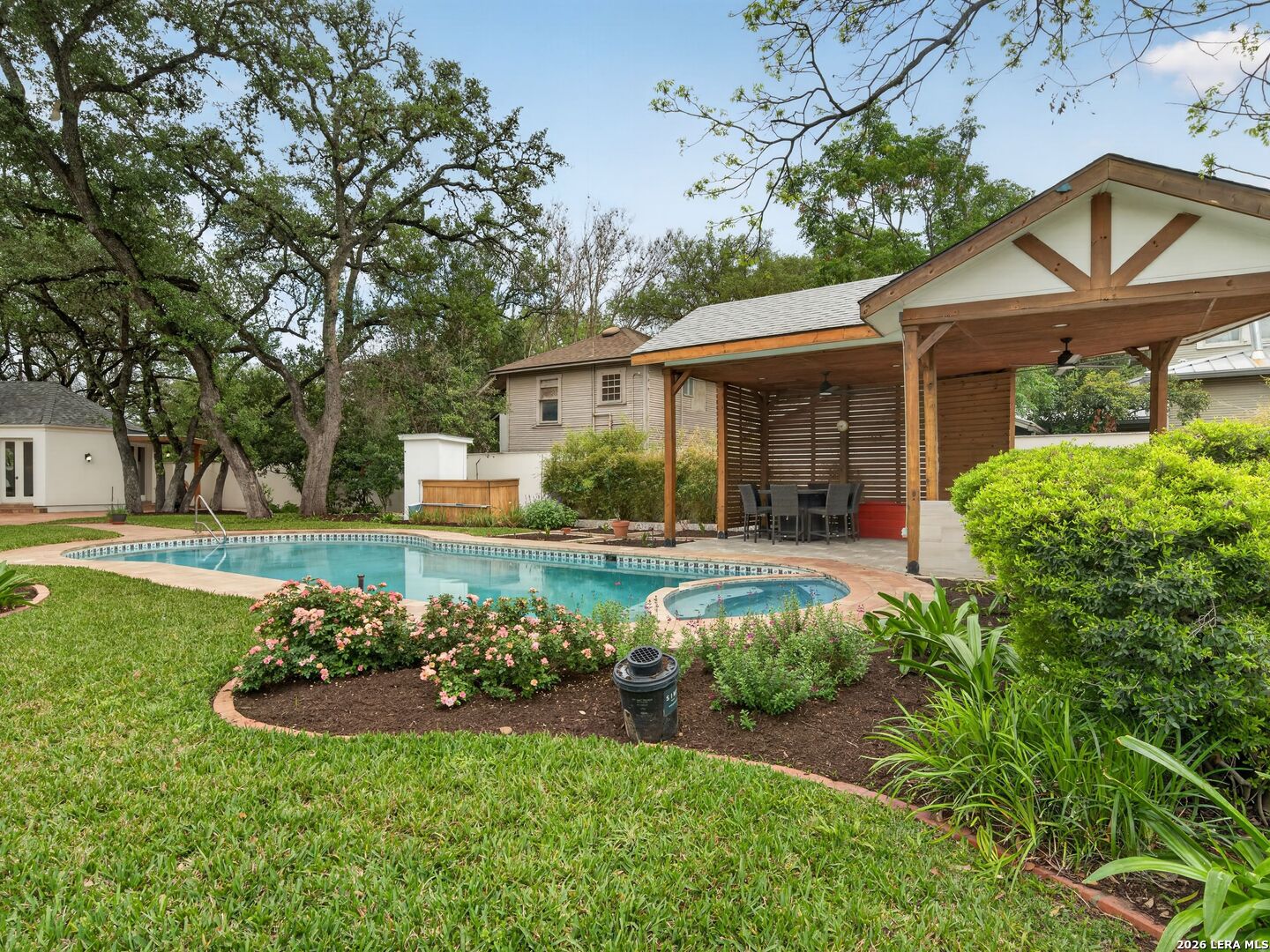 7887 N NEW BRAUNFELS AVE