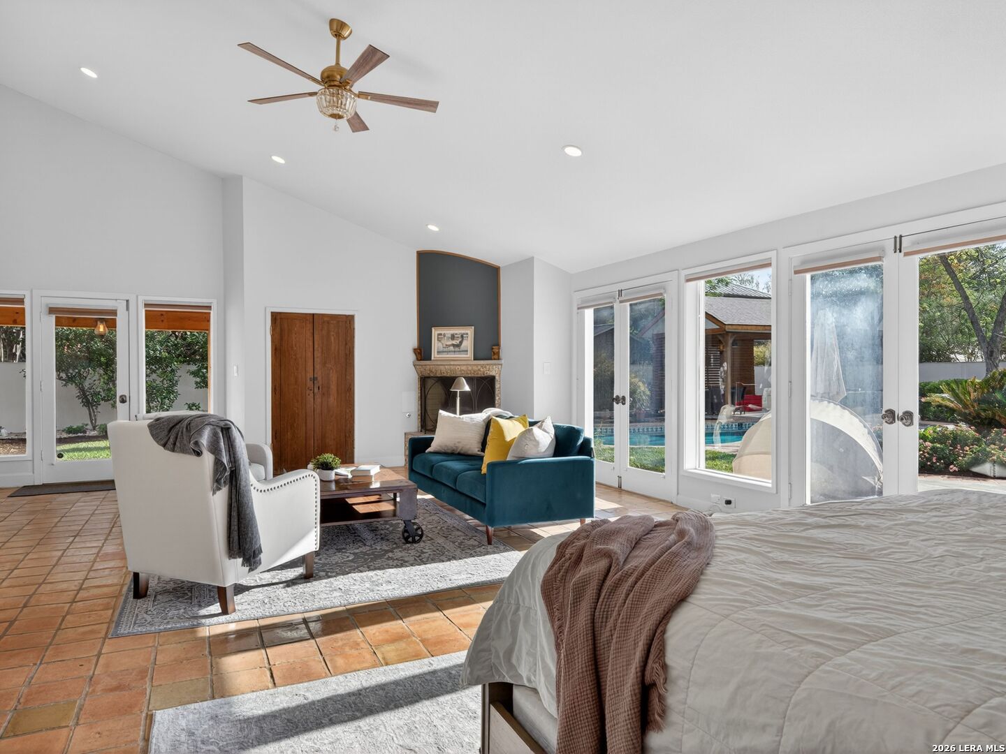 7887 N NEW BRAUNFELS AVE