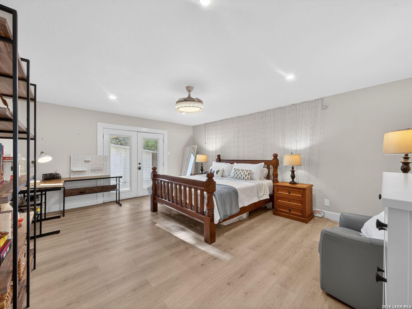 7887 N NEW BRAUNFELS AVE