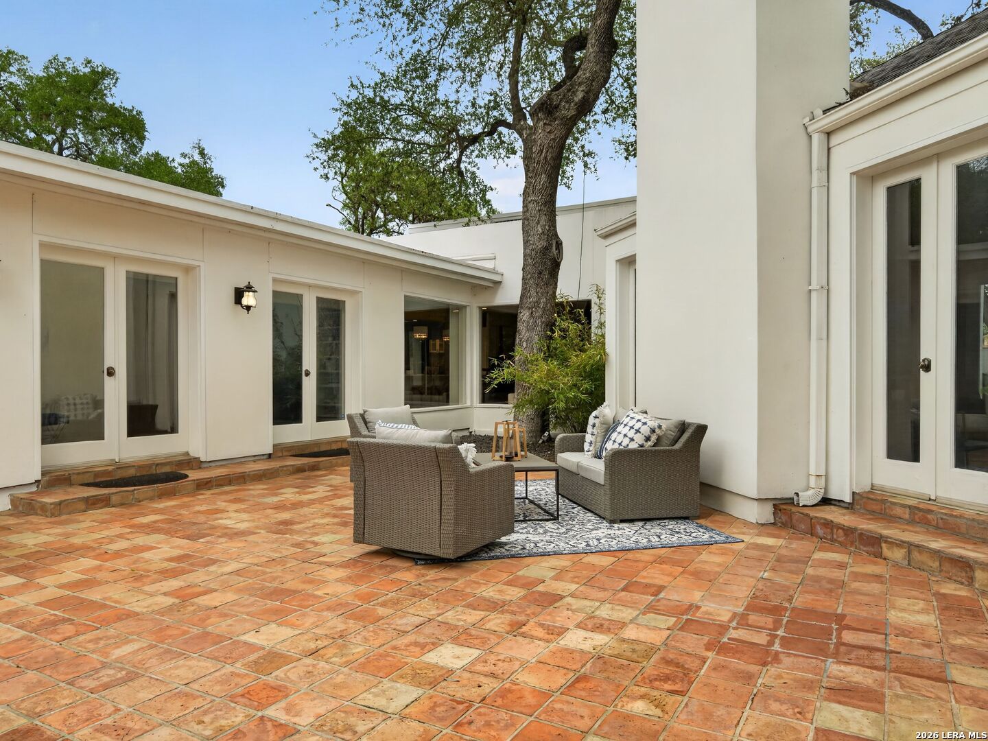 7887 N NEW BRAUNFELS AVE