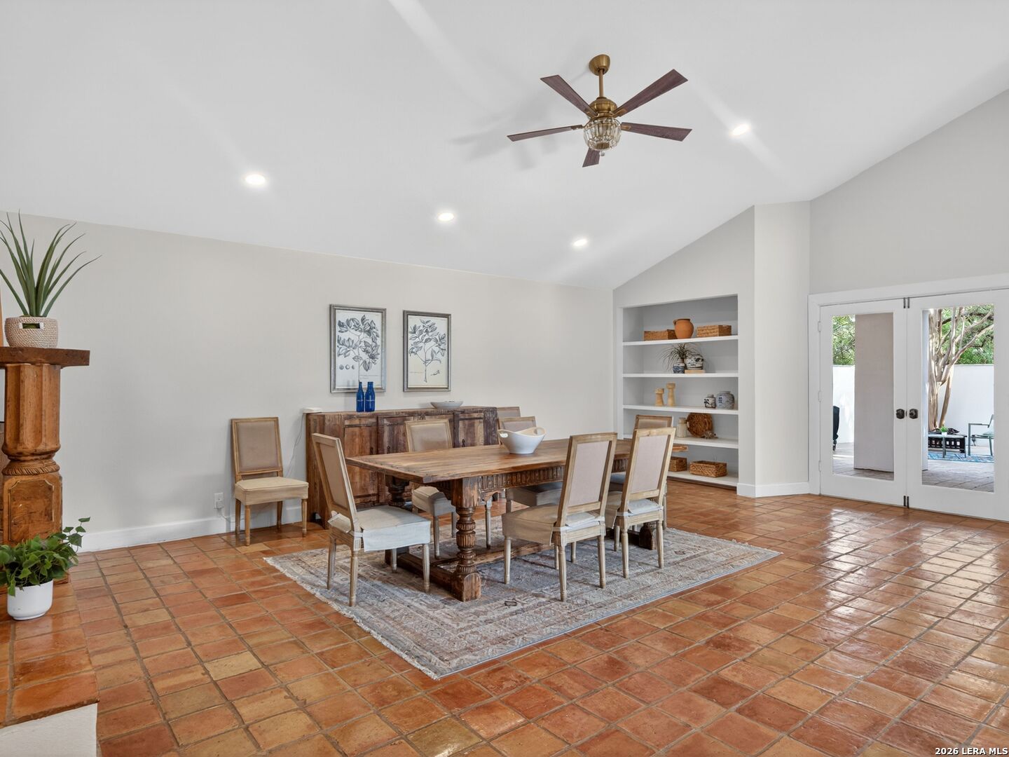 7887 N NEW BRAUNFELS AVE