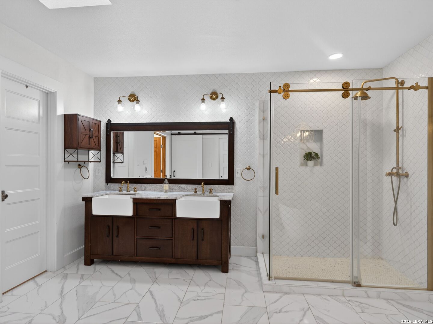 7887 N NEW BRAUNFELS AVE