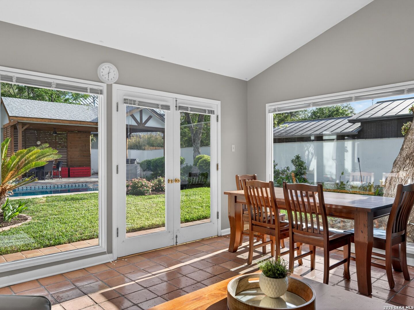 7887 N NEW BRAUNFELS AVE