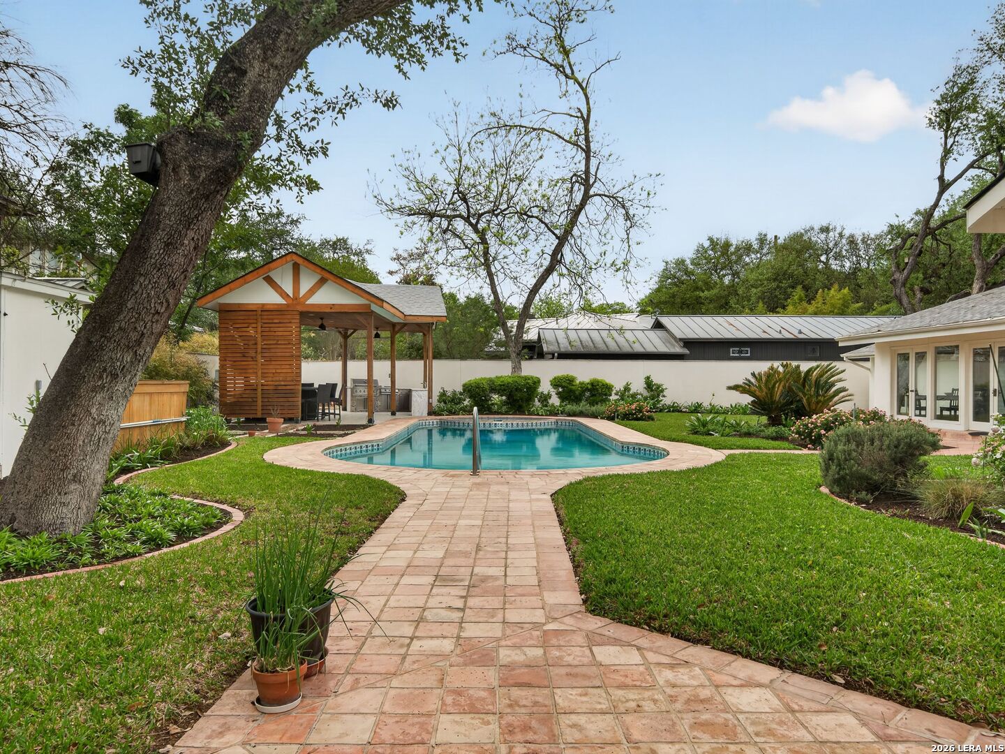 7887 N NEW BRAUNFELS AVE