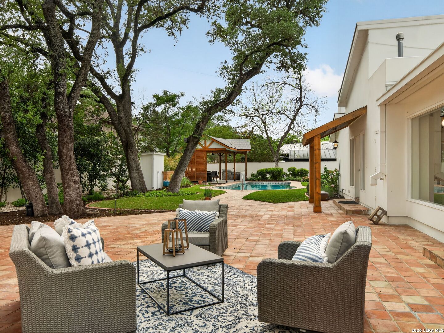 7887 N NEW BRAUNFELS AVE