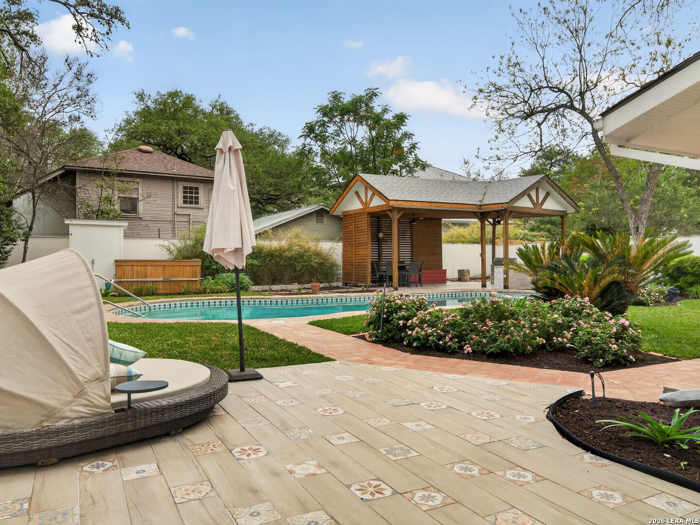 7887 N NEW BRAUNFELS AVE