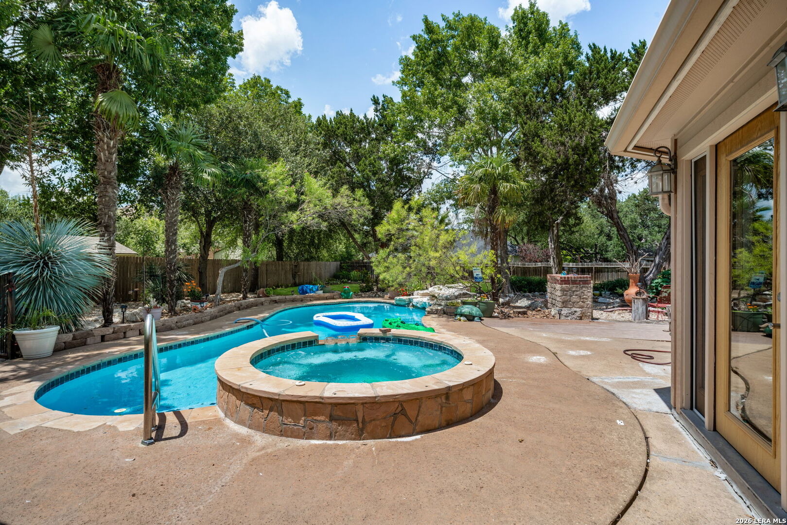 14525 Besinger Way
