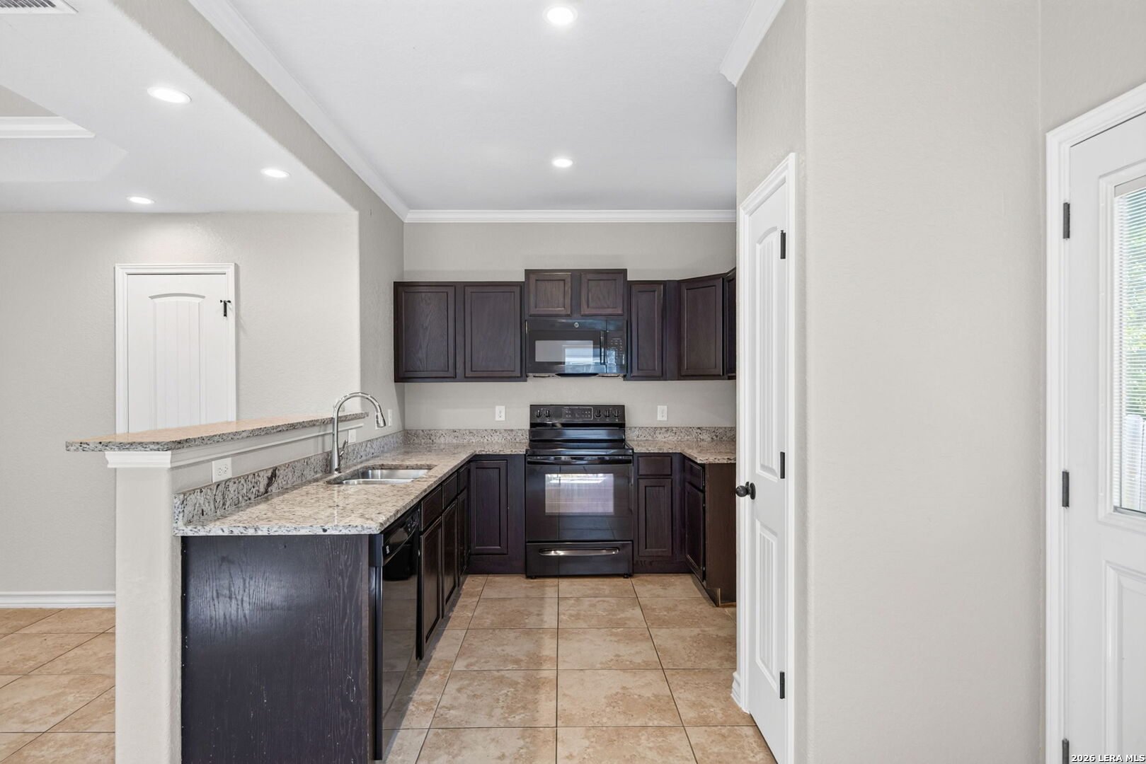 6922 Lakeview Dr Unit: 102
