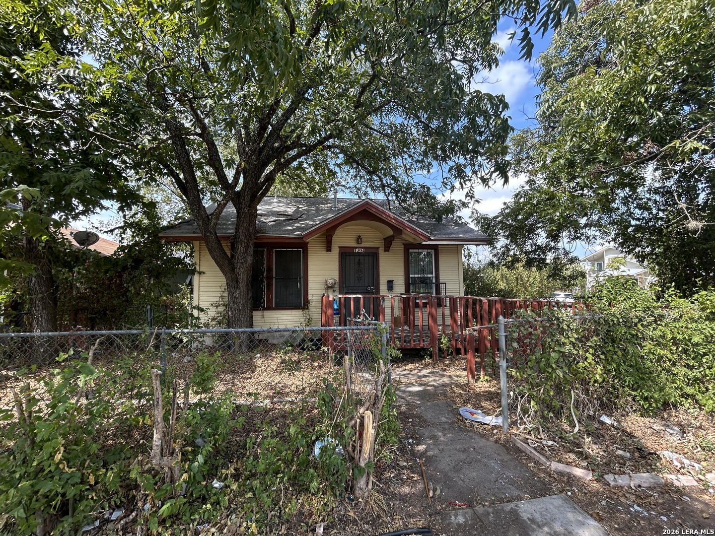 1304 SAN BERNARD ST
