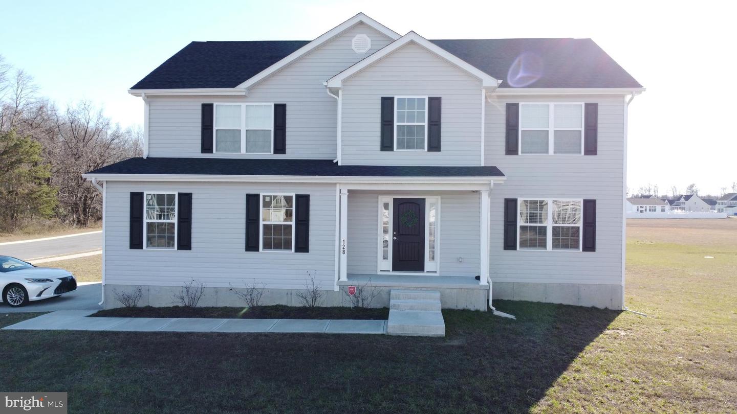 128 Amanda Ave