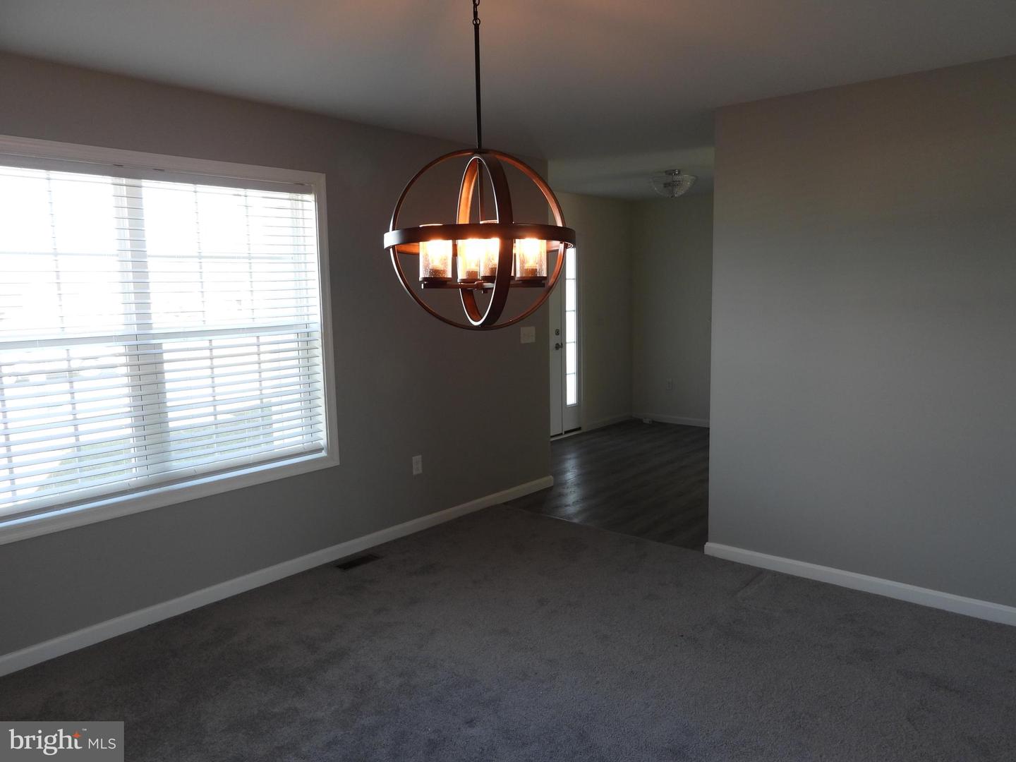 128 Amanda Ave