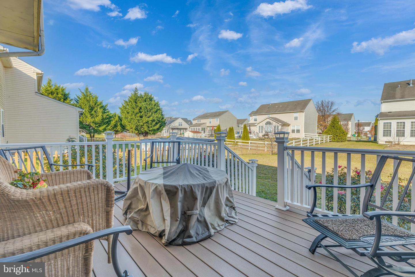 236 E Braeburn Dr