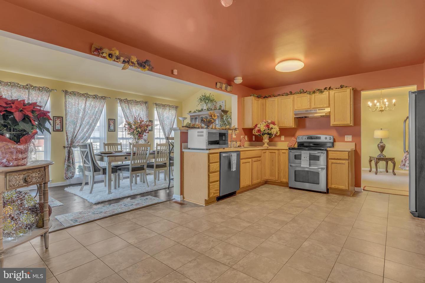 236 E Braeburn Dr