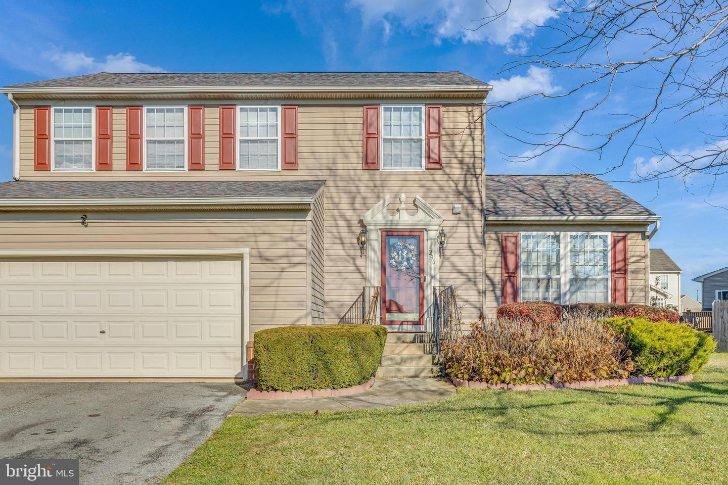 236 E Braeburn Dr