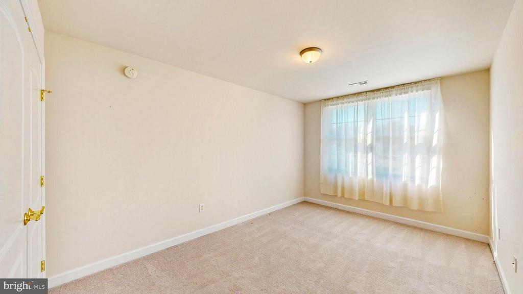 29 Winesap Ln