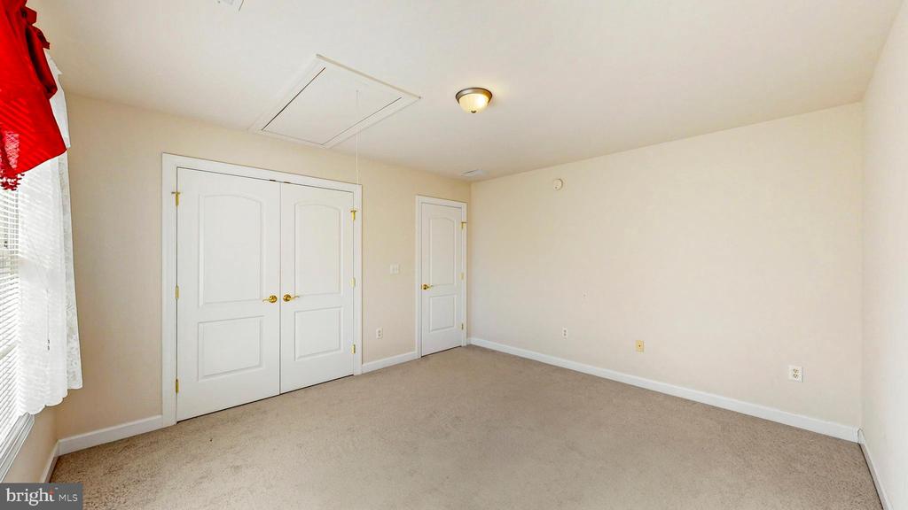 29 Winesap Ln