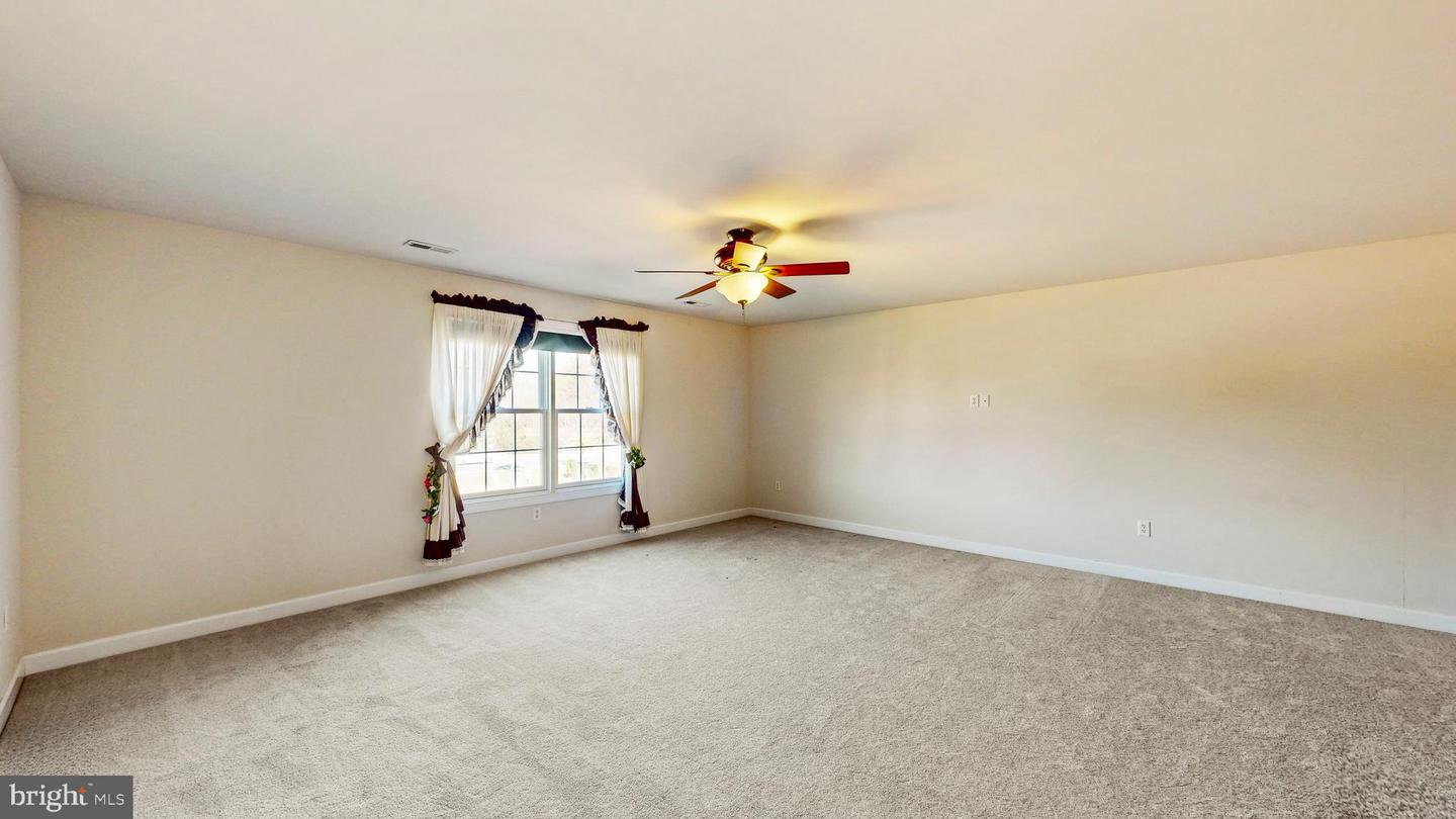 29 Winesap Ln
