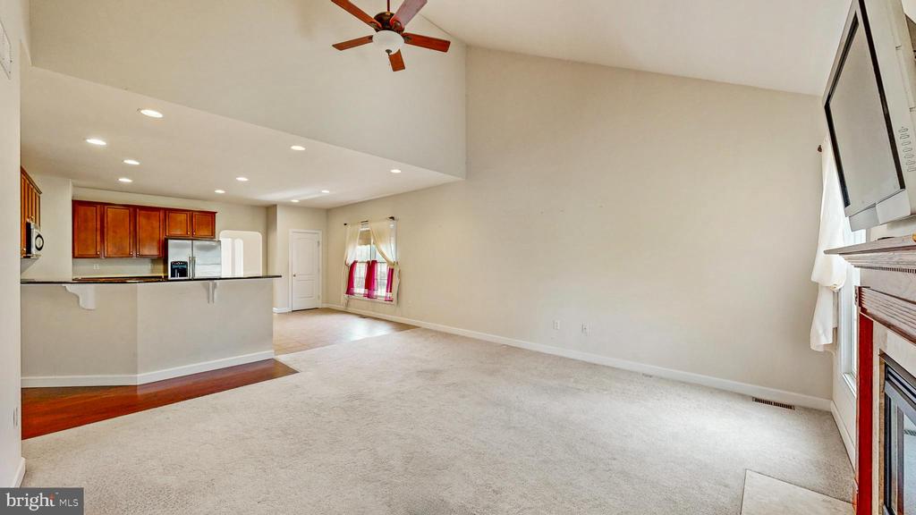 29 Winesap Ln