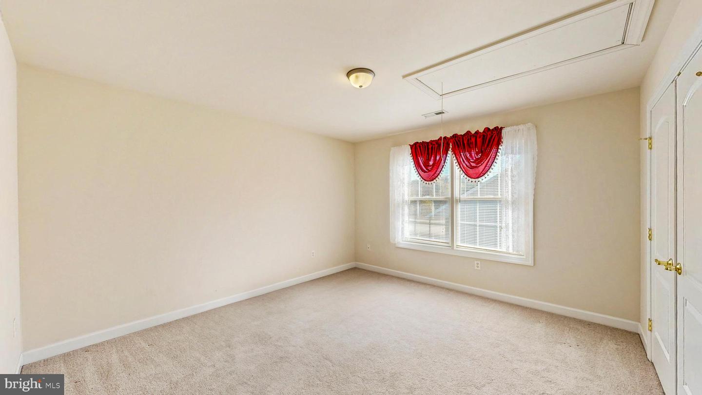29 Winesap Ln