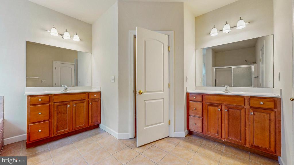 29 Winesap Ln
