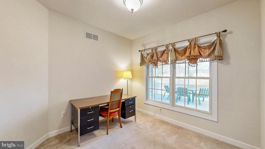 29 Winesap Ln