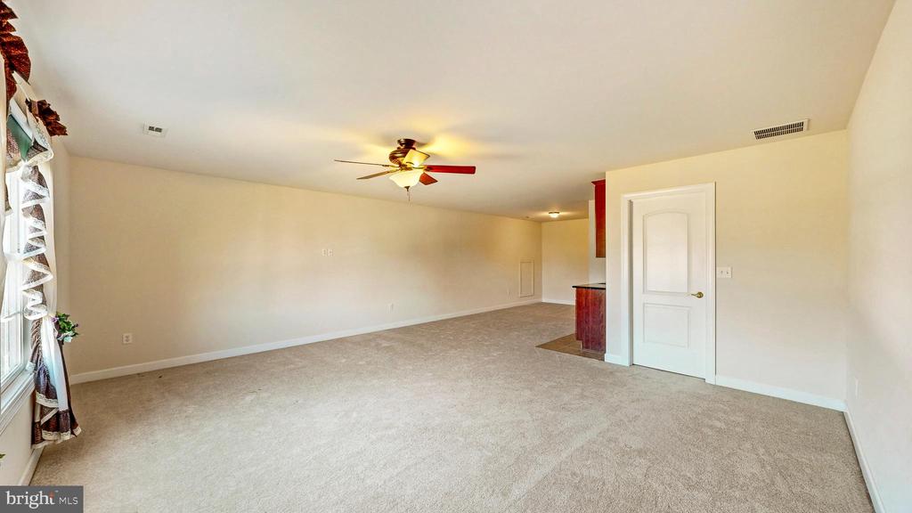 29 Winesap Ln