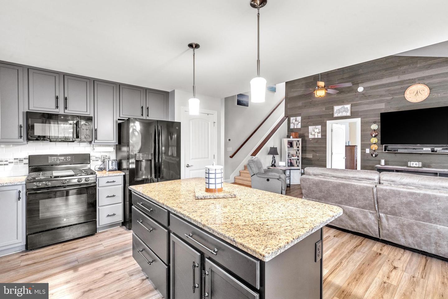 92 Casselberry Ln