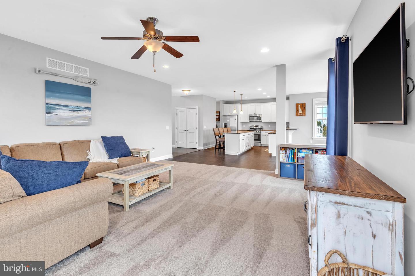 894 Chanticleer Cir