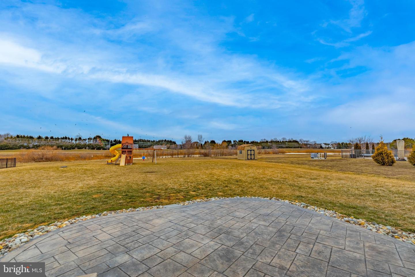 894 Chanticleer Cir