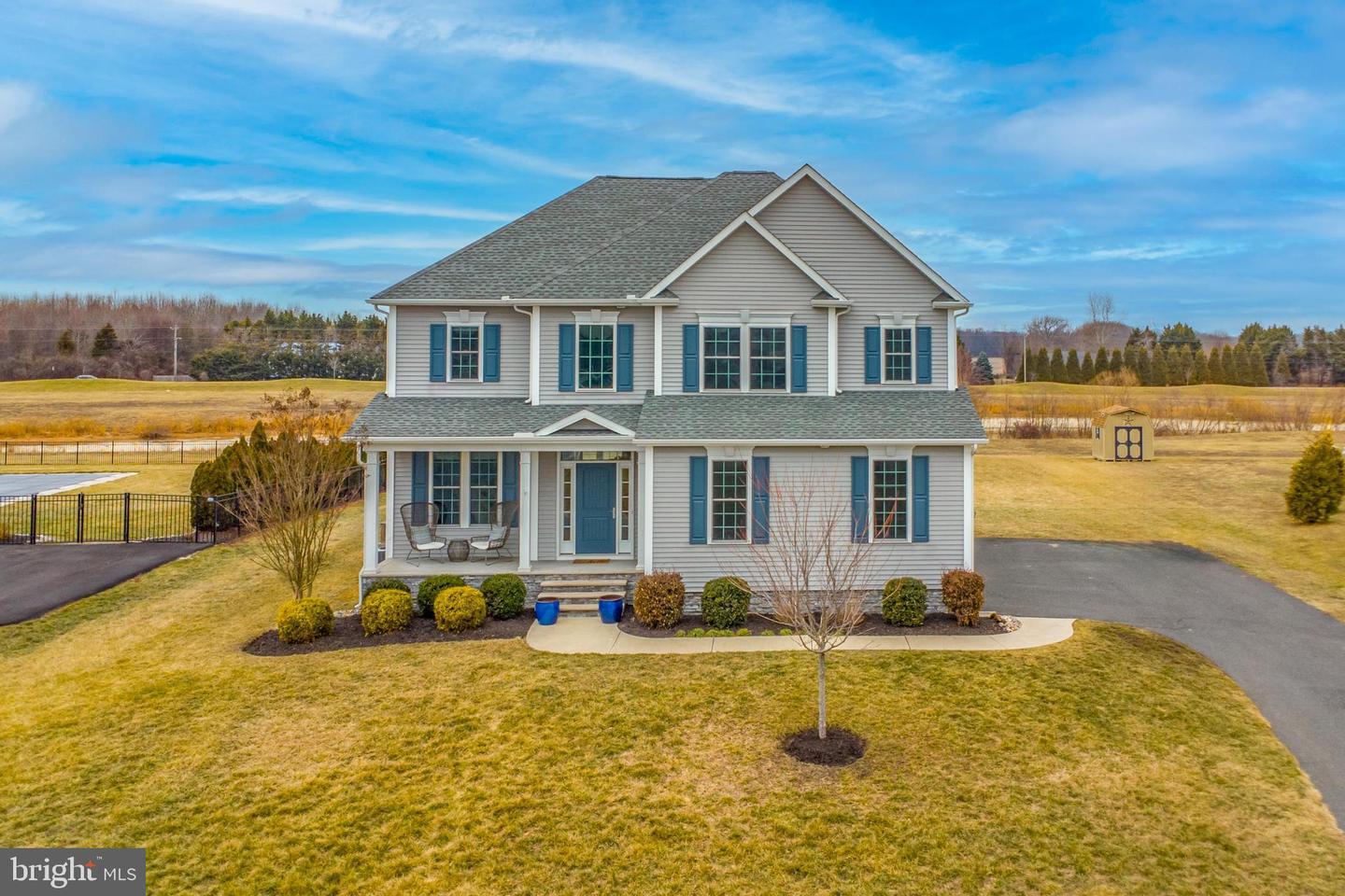 894 Chanticleer Cir