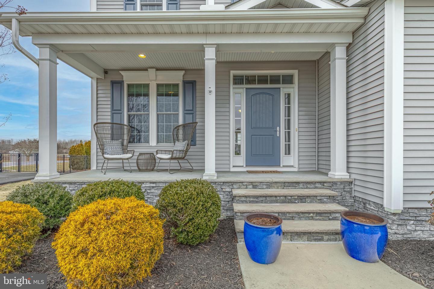 894 Chanticleer Cir