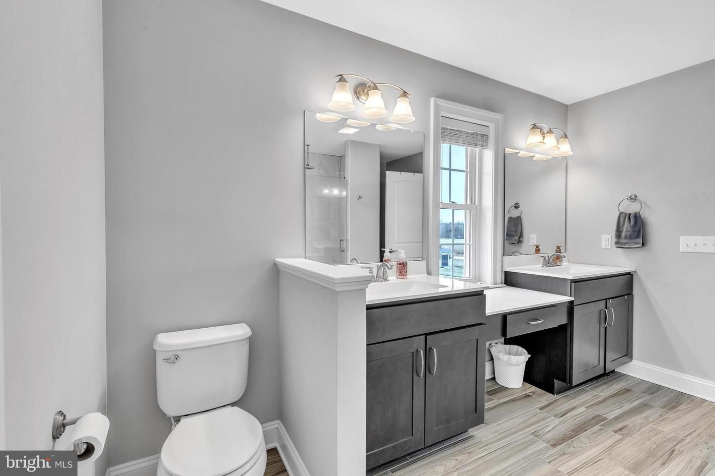 894 Chanticleer Cir