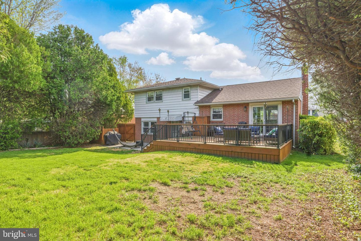 28 Konschak Ave