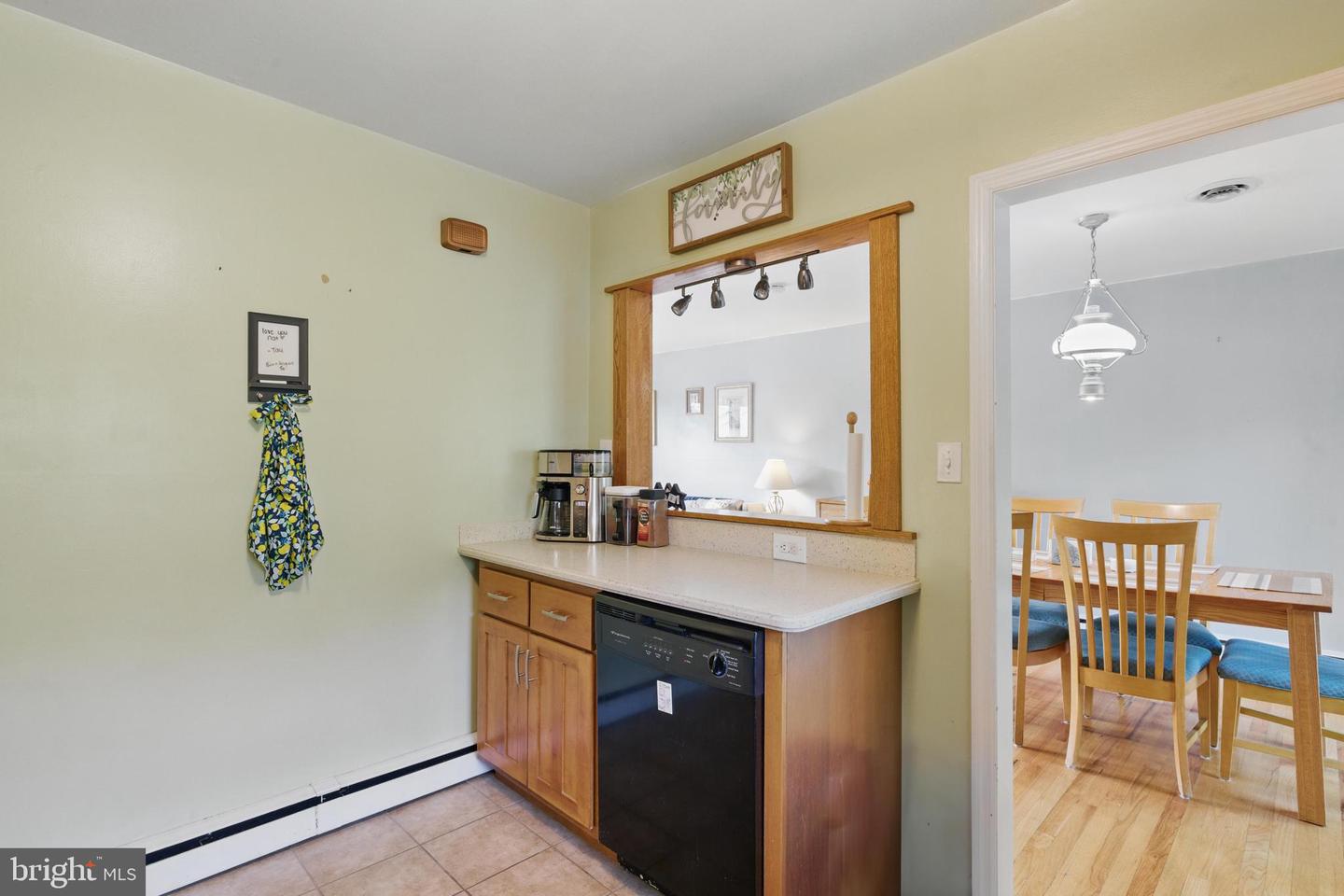 28 Konschak Ave