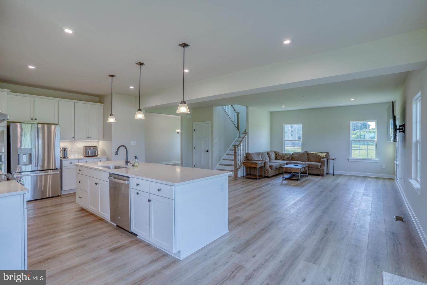17 Corinthian Ct