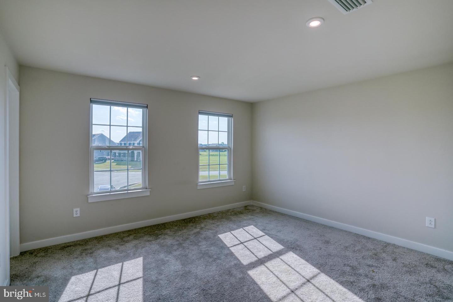 17 Corinthian Ct