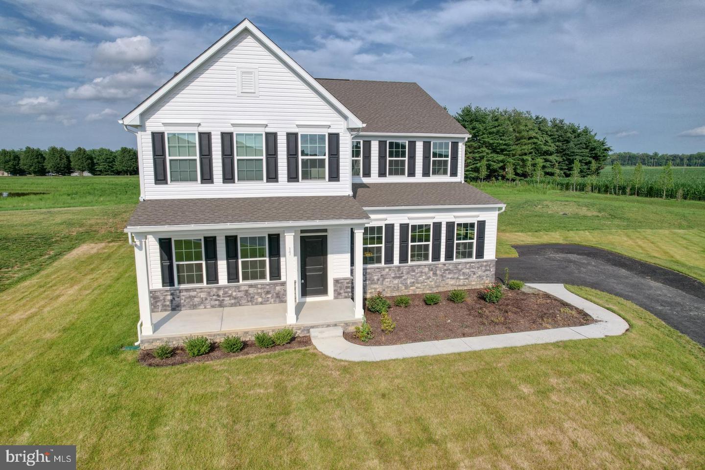 17 Corinthian Ct