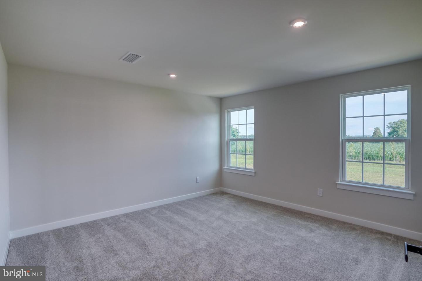 17 Corinthian Ct