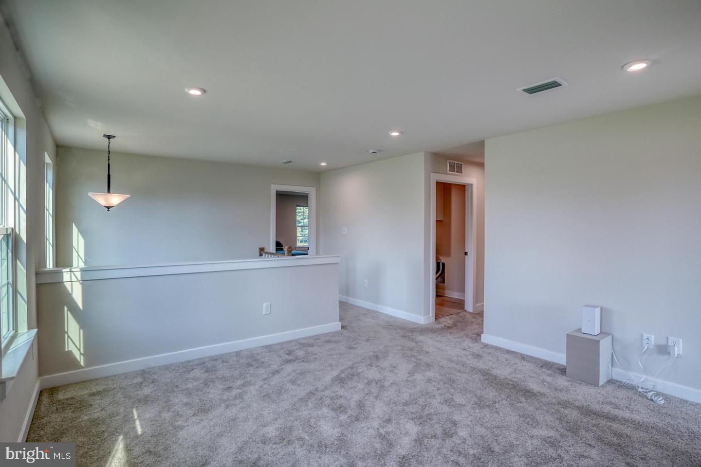 17 Corinthian Ct