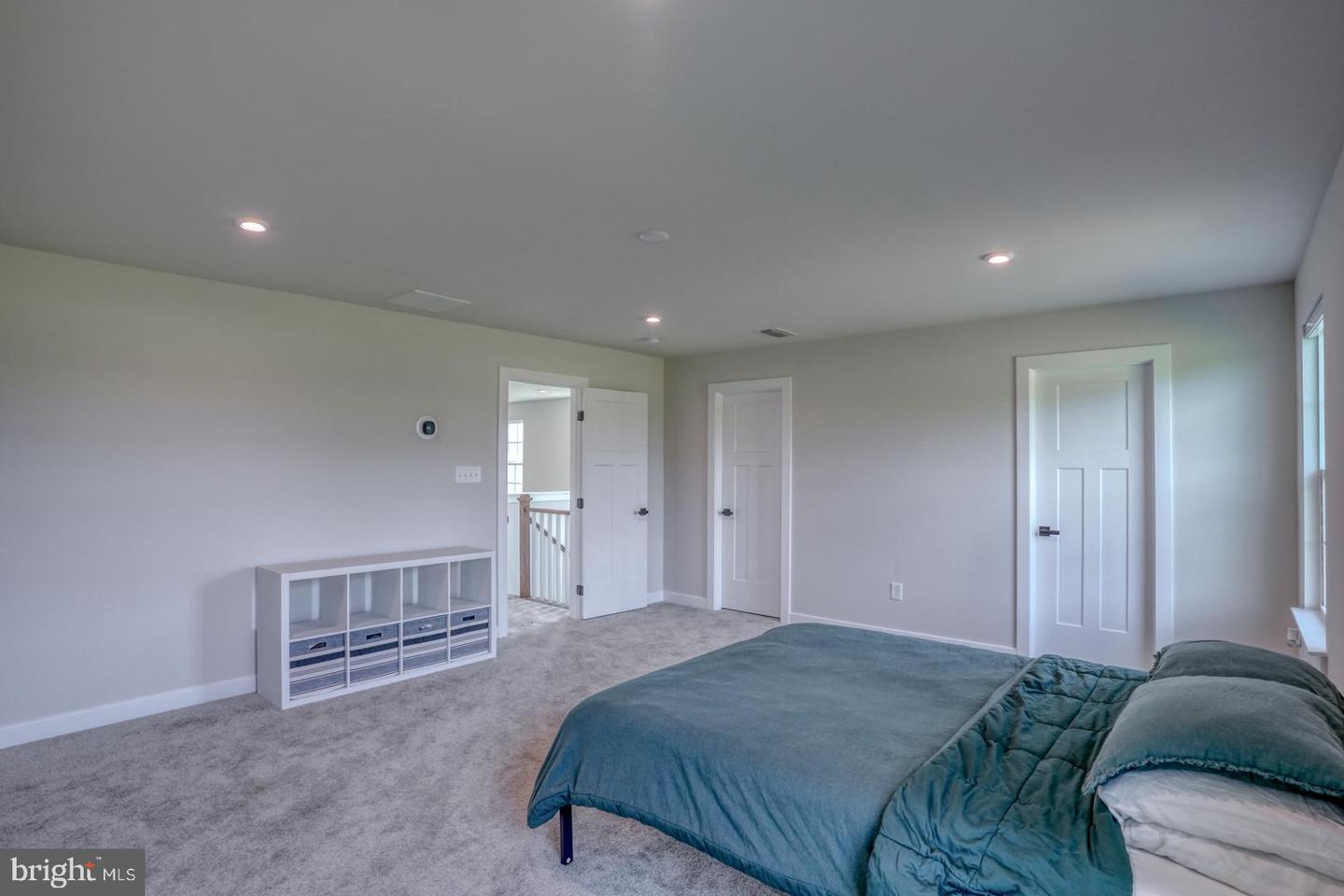 17 Corinthian Ct