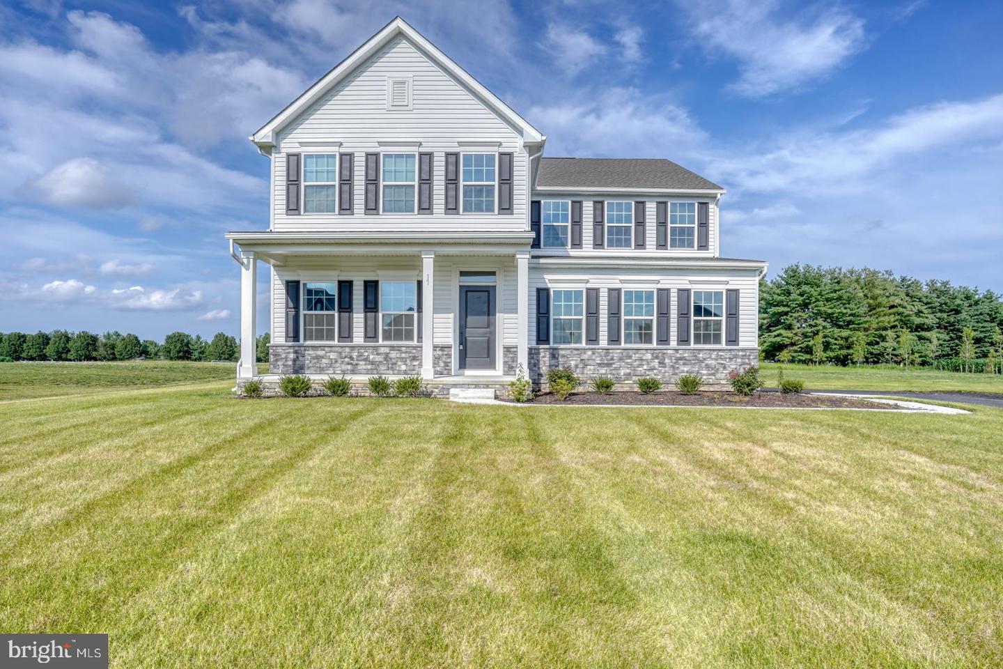 17 Corinthian Ct