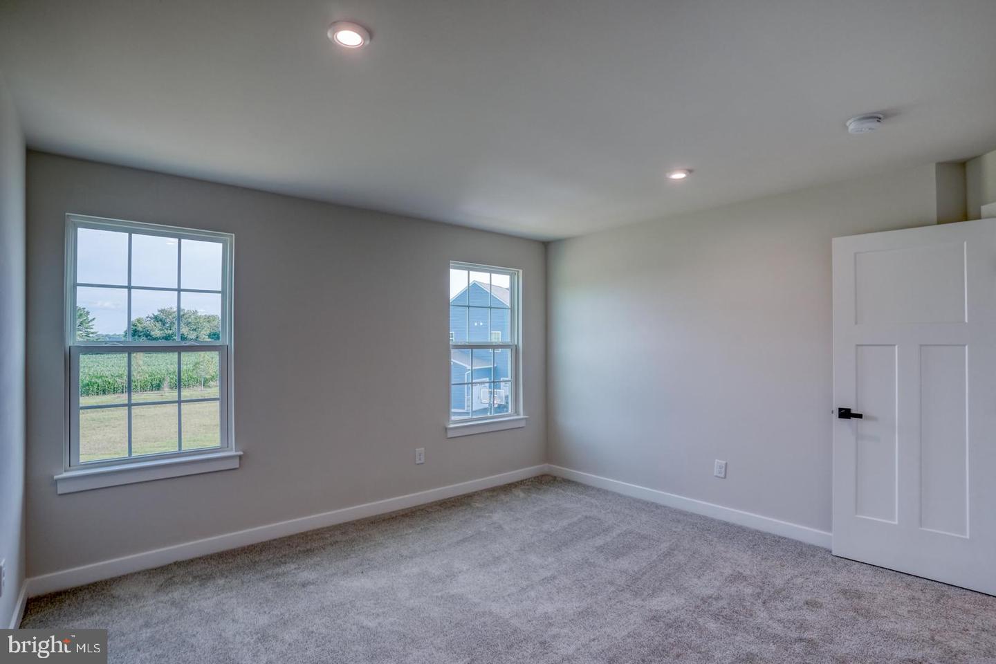 17 Corinthian Ct