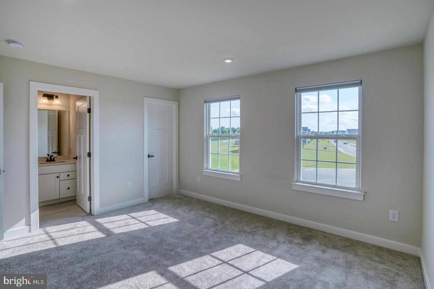17 Corinthian Ct