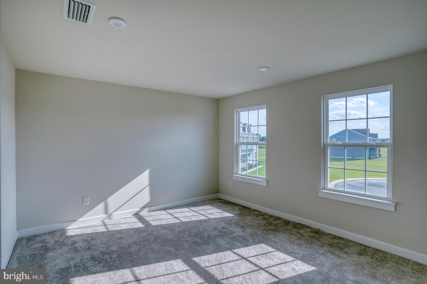 17 Corinthian Ct