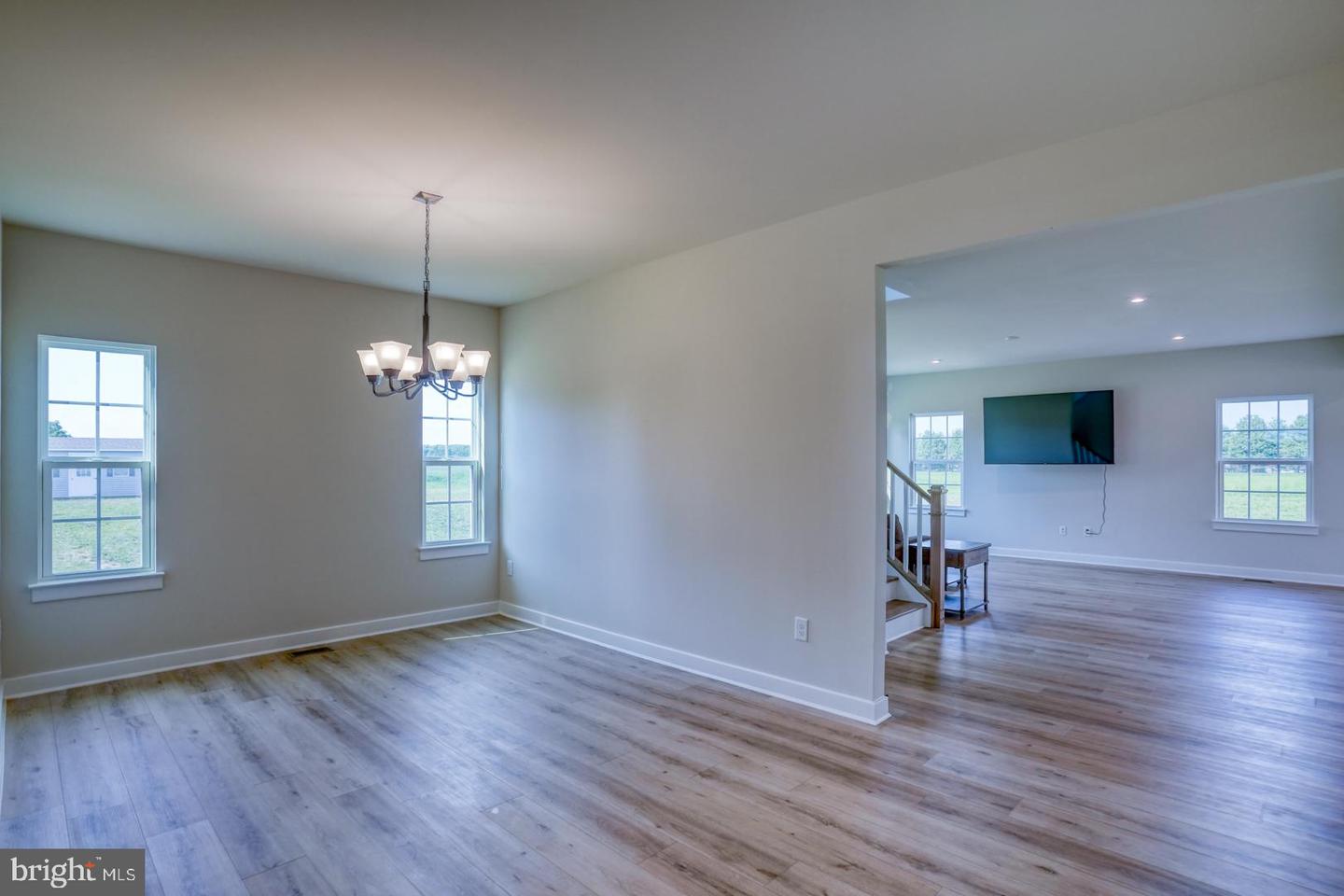 17 Corinthian Ct