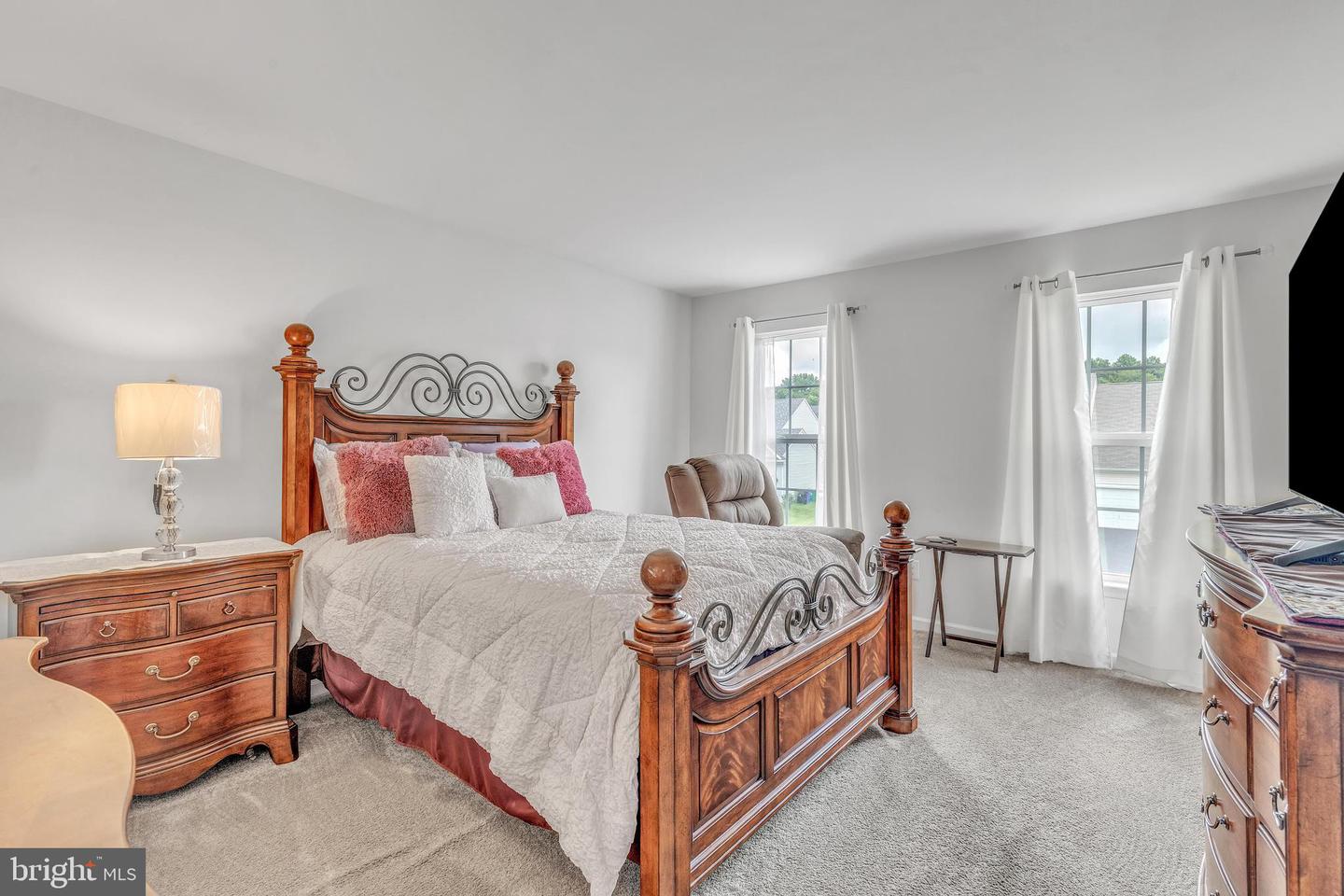 165 Oriole Ln