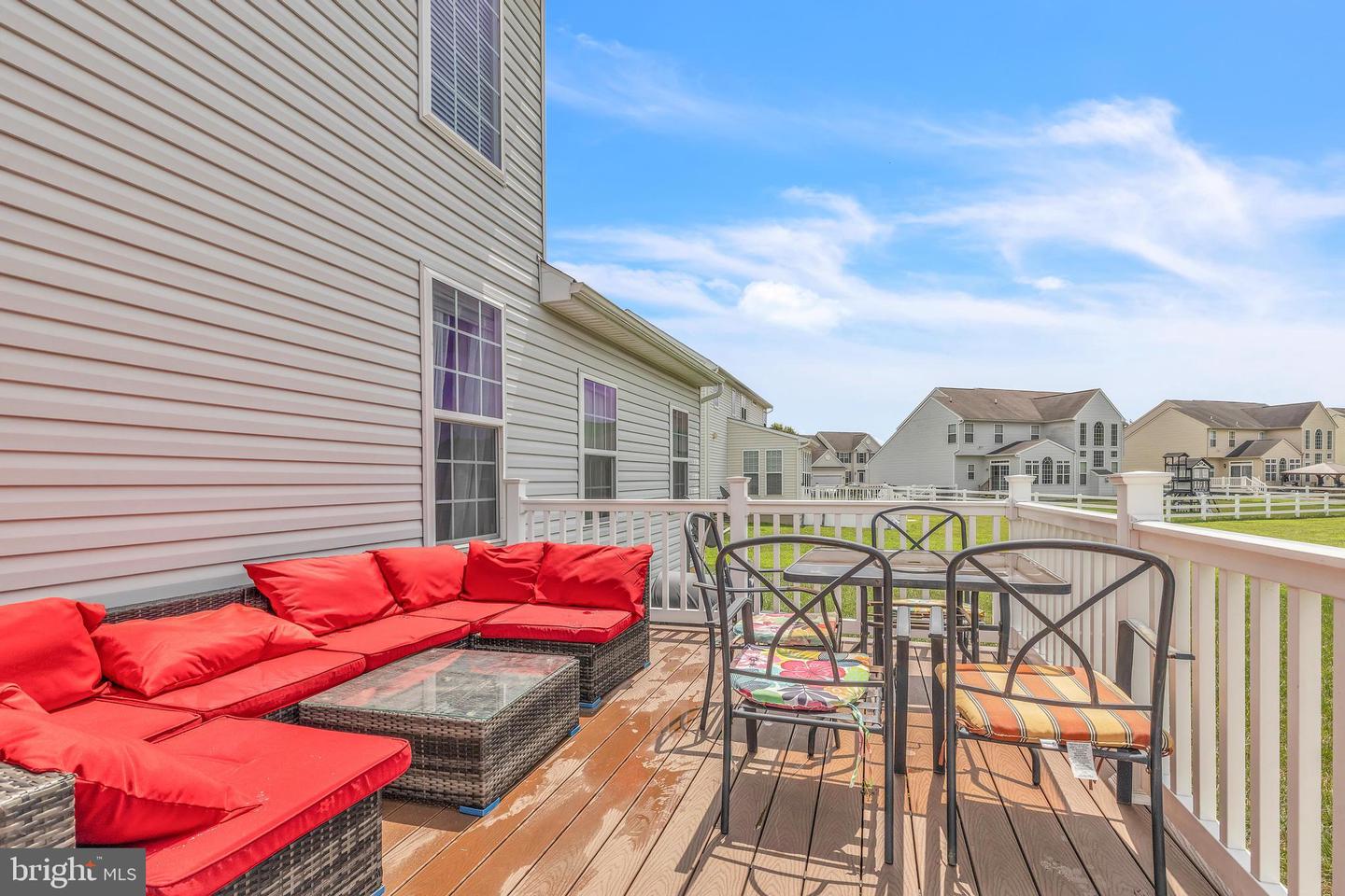 165 Oriole Ln