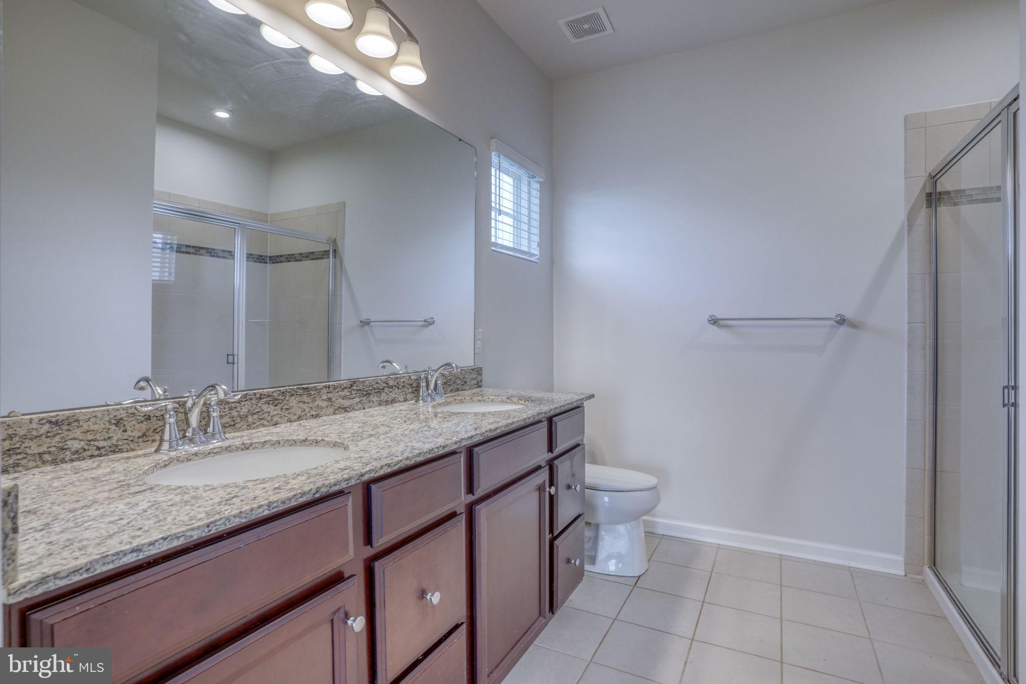 77 CLIMBING VINE AVENUE