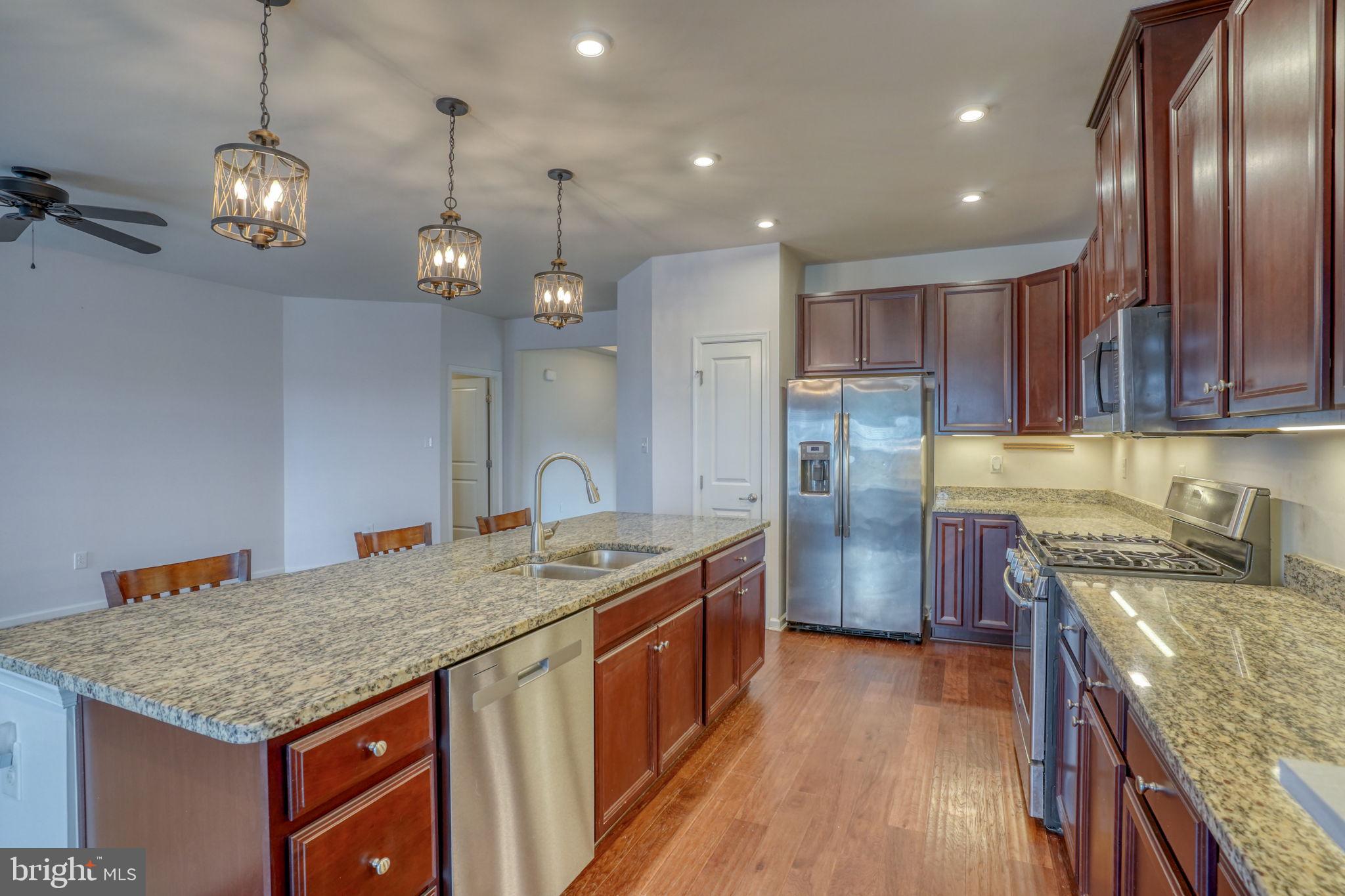 77 CLIMBING VINE AVENUE